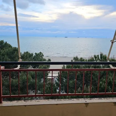 Blue Shkembi Appartement